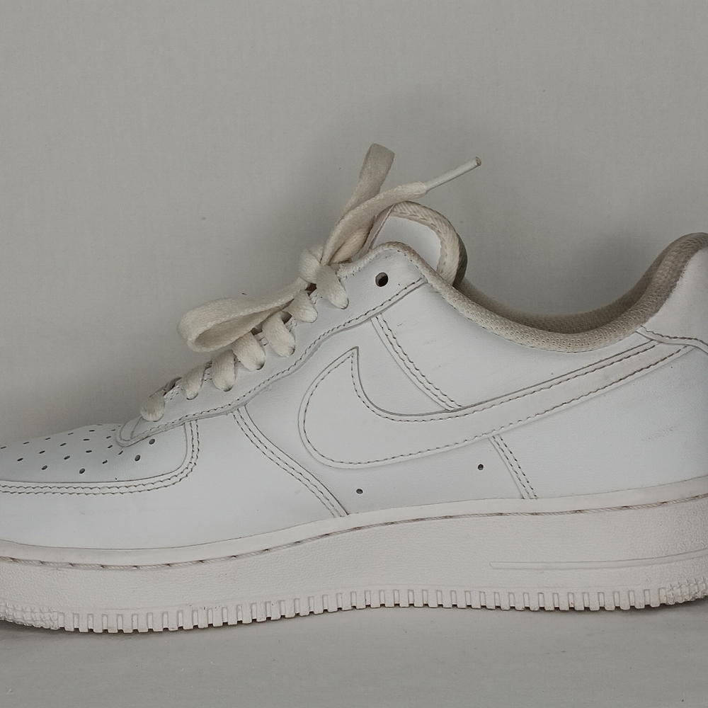 Nike - Picture 10 of 11